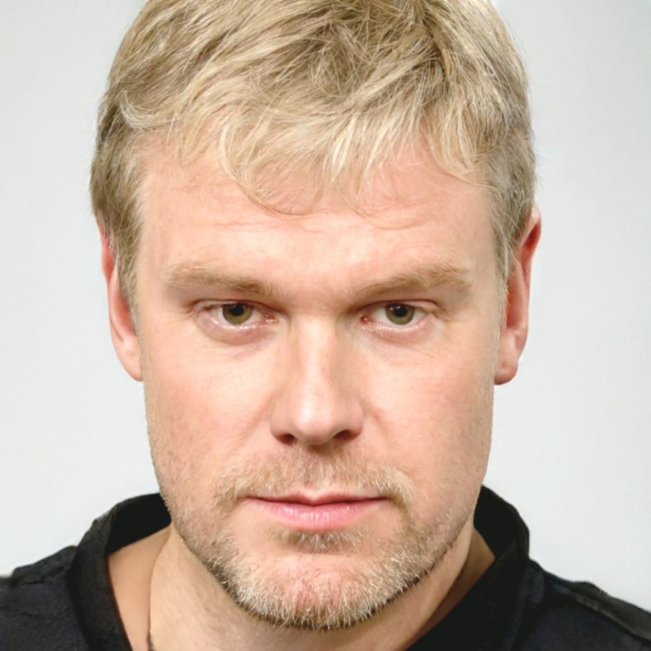 Lama Tenzin Norbu durante una sessione di insegnamento